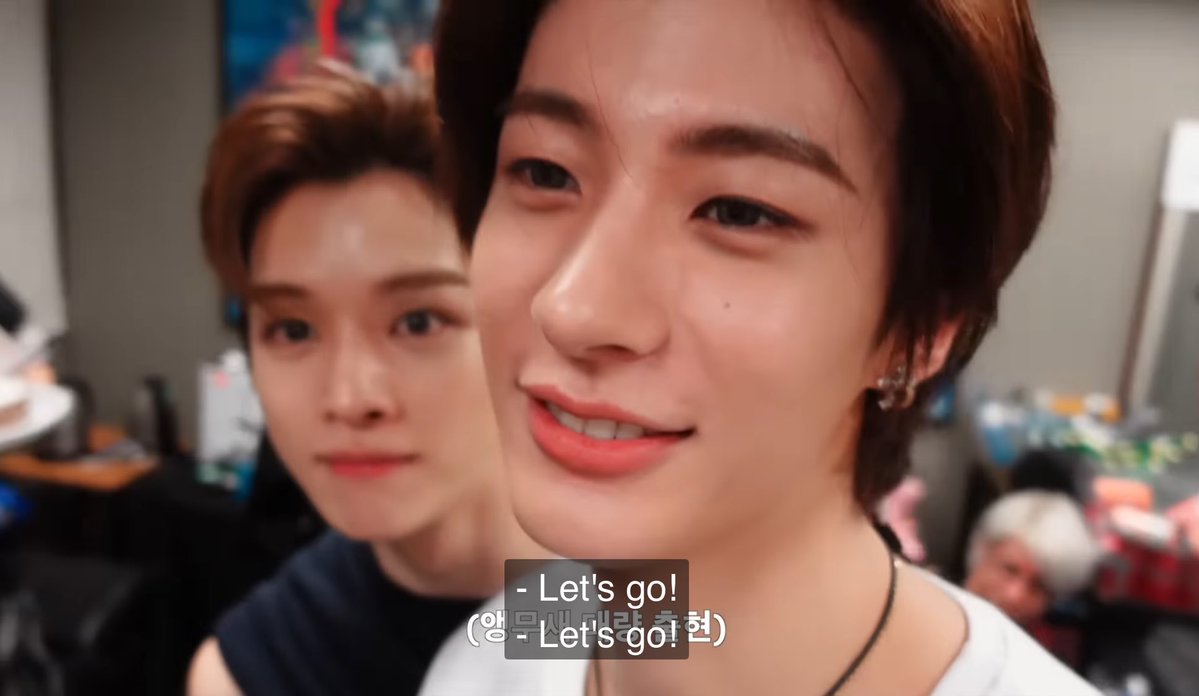 :¨ ·.· ¨: tweet media