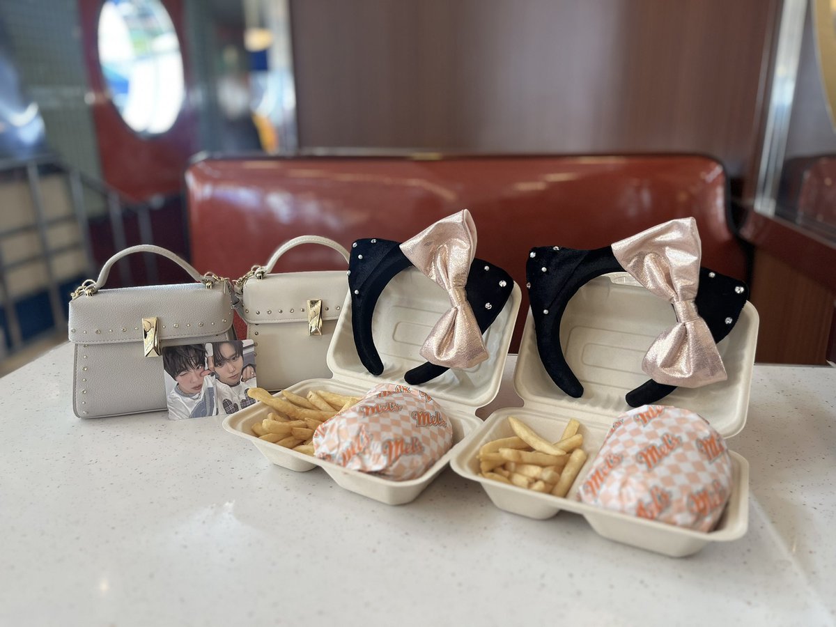 ‎⟡.· tweet media