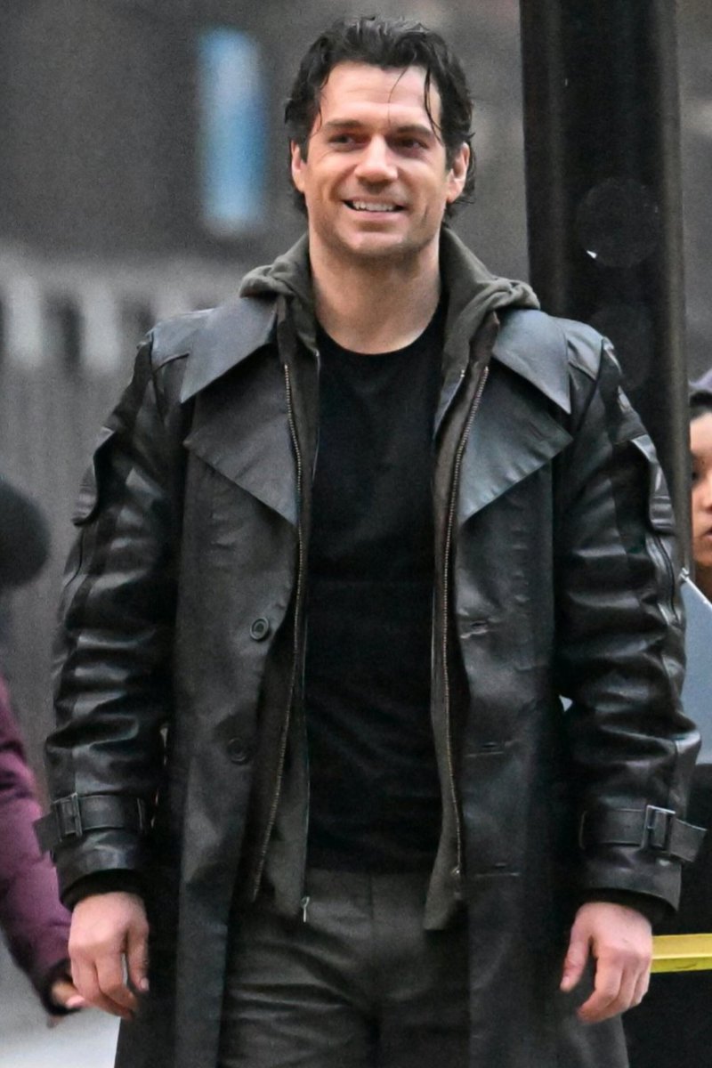 Henry Cavill Updates tweet media