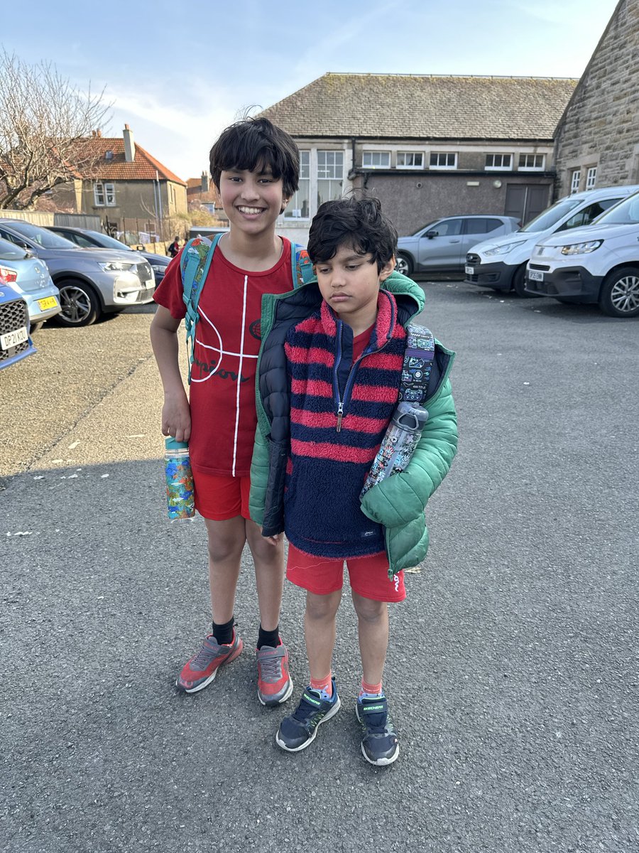 hungryfortoys's tweet image. At school, we eagerly celebrate #RedNoseDay by dressing in vibrant red outfits. We wore red shirts,shorts,&amp;amp; jumpers to join in the fun. My brother even tried to add a little extra effect by making a sad face,though I'm not sure if it quite worked😜
  #thismorning  #popmaster