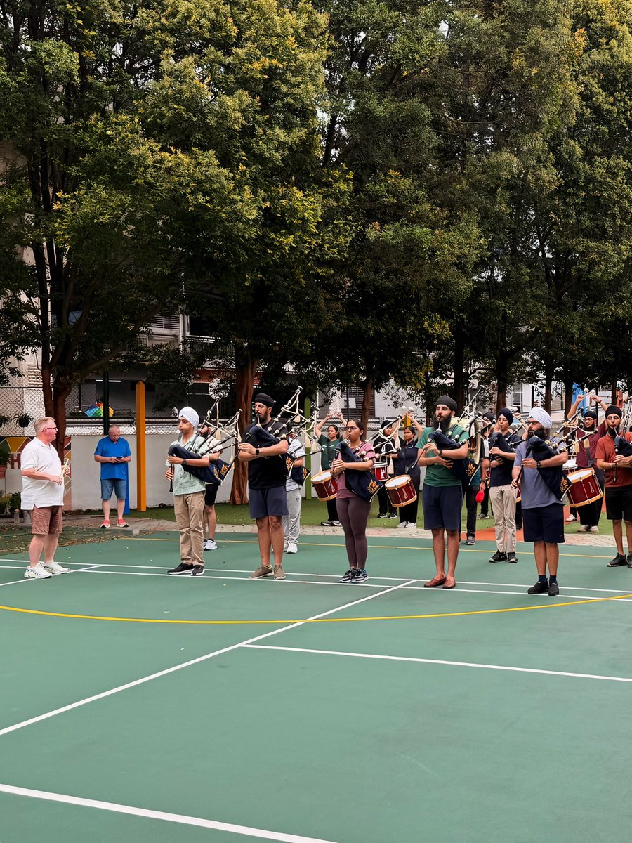 Sri Dasmesh Pipe Band tweet media