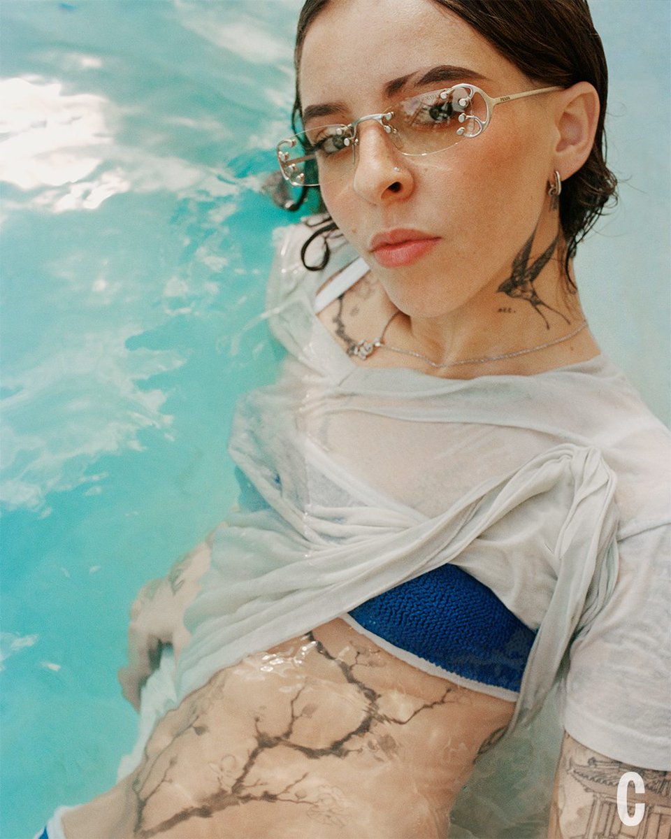 Cosmopolitan tweet media