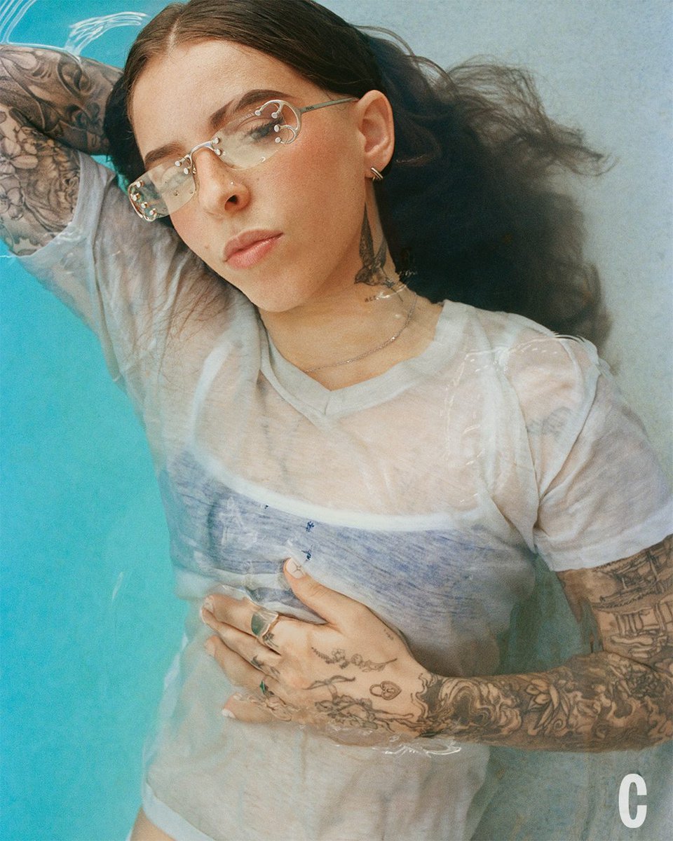 Cosmopolitan tweet media