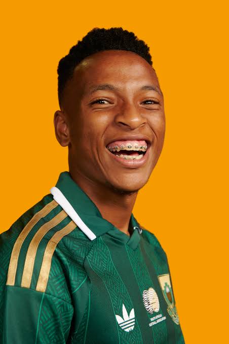 𝗪𝗜𝗡! 𝗪𝗜𝗡! 𝗪𝗜𝗡!

Courtesy of <a href="/BetShop_za/">Bet Shop</a>, win Bafana &amp; Banyana's 𝙉𝙀𝙒 🇿🇦 away jersey by Adidas. 

Enter in just 2 simple steps;

𝙁𝙤𝙡𝙡𝙤𝙬: <a href="/BetShop_za/">Bet Shop</a>
𝙍𝙚𝙜𝙞𝙨𝙩𝙚𝙧: for FREE on betshop.co.za/signup/ &amp; comment your Username.

Winner on Friday, 27 March 🤝