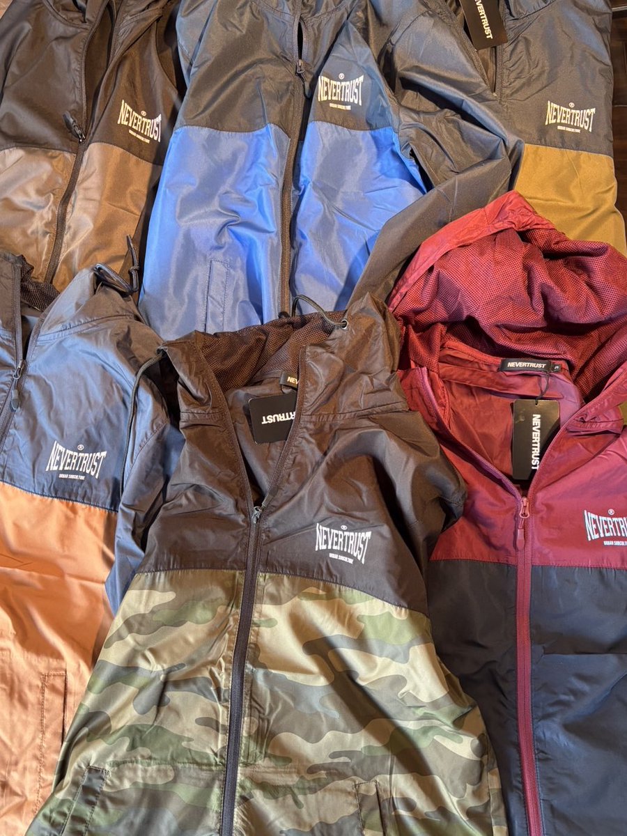 NEVERTRUST tweet media