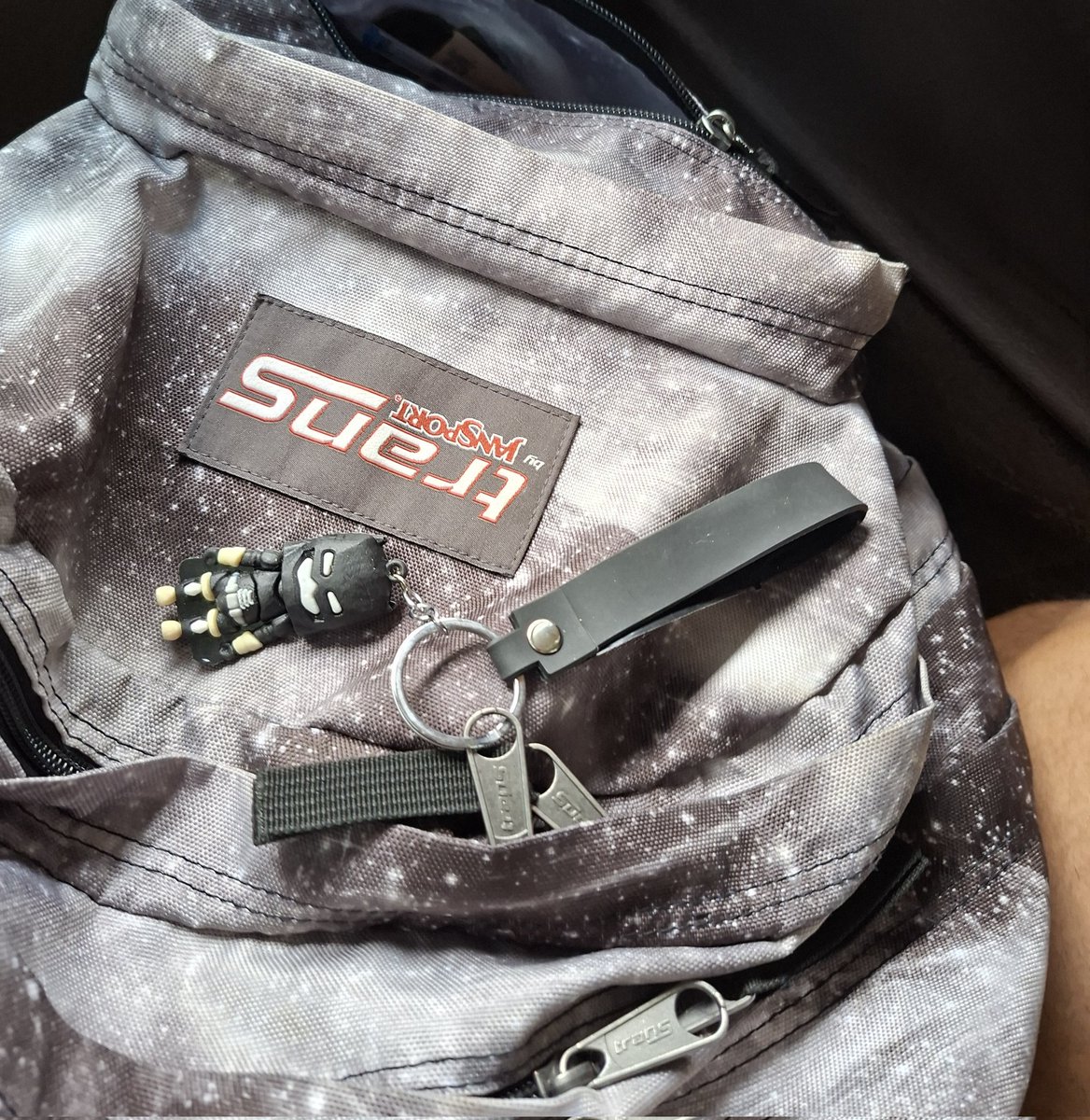 king Rata ● tweet media