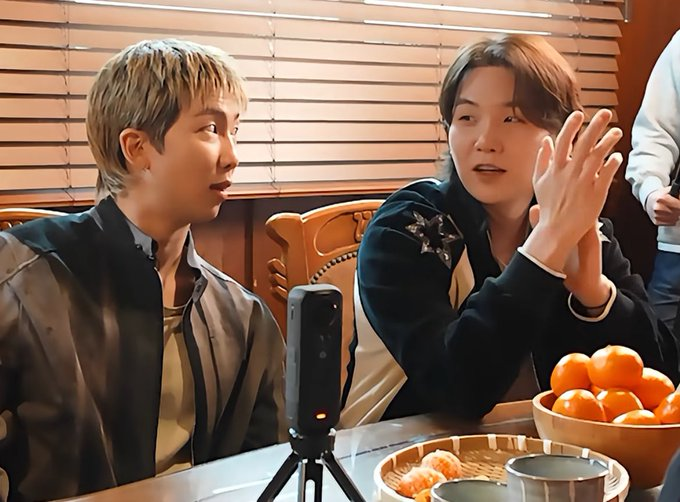 namgi kiss on stage at bts world tour tweet media