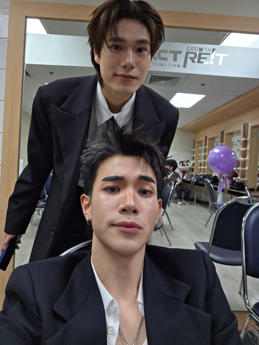 Riser concert ลืมลง555

IG : fourth.ig 

❥<a href="/phuwintang/">phuwintang</a>🍯

23MAR JourneyWith PHUWIN

#RISERCONCERT 
#phuwintang