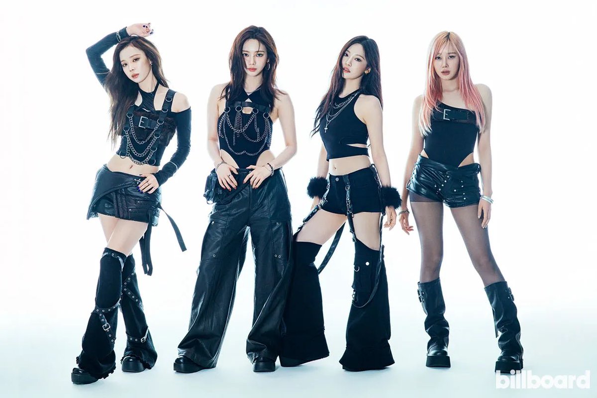 น้องหนาวบอกว่า ยังจำภาพตอนพี่น่า หนิงหนิง เอริตอนยืนอยู่หน้าห้องในวันประเมินได้อยู่เลย ตอนนี้ไม่ค่อยได้มีโอกาสดูเมมเบอร์แสดงจากหน้าเวทีแล้ว(เพราะแสดงด้วยกัน) แต่ก่อนเอาแต่คิดว่า "ห้ามทำพลาดเด็ดขาด" แต่ตอนนี้มีความสุขบนเวทีมากขึ้น เป็นตัวของตัวเองได้แล้ว