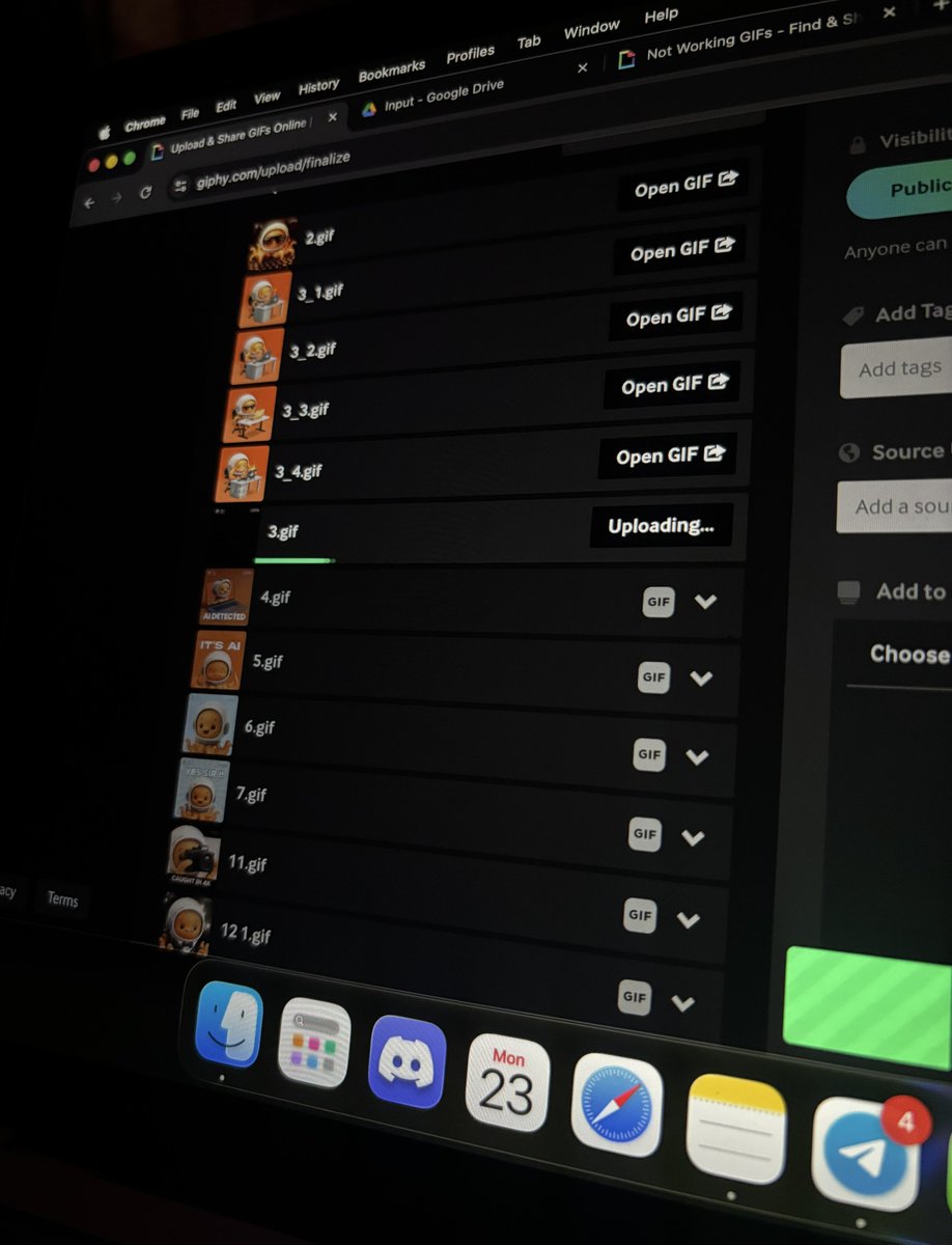 CatHERine tweet media