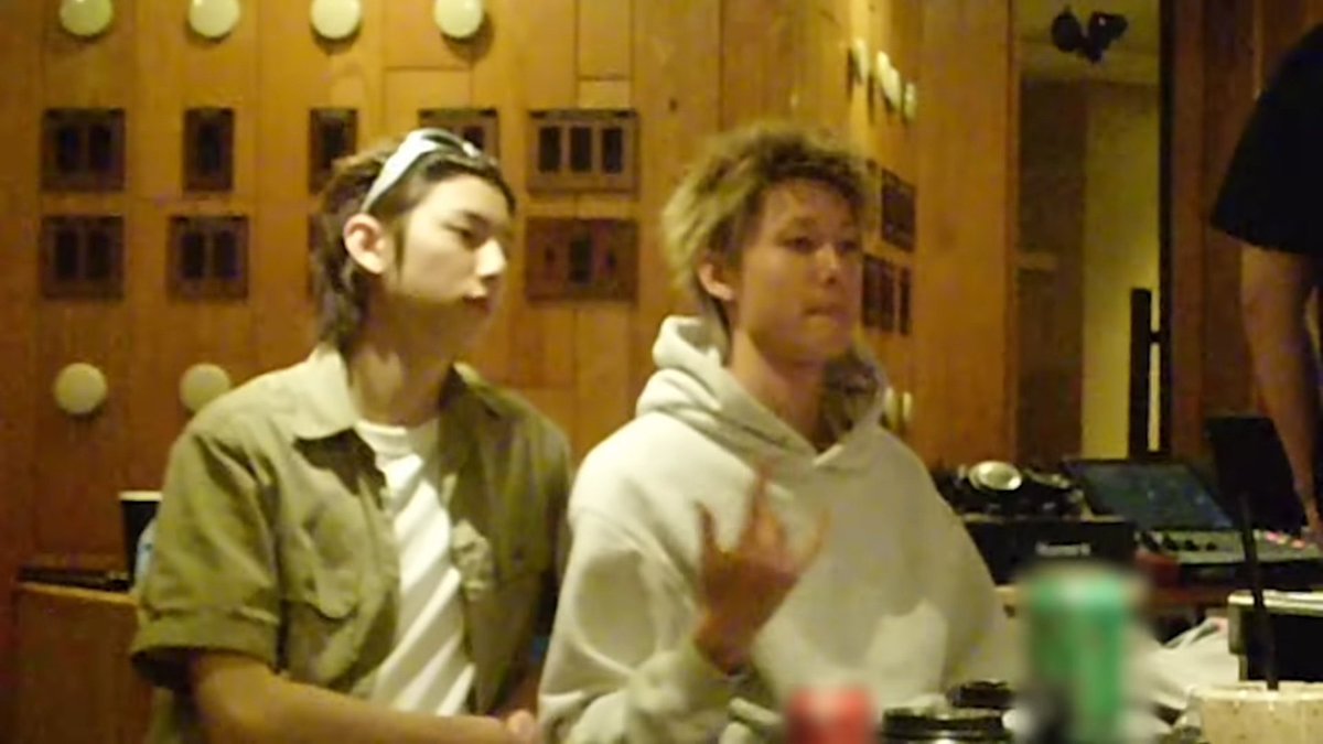 ★ PRESAVE GREENGREEN tweet media