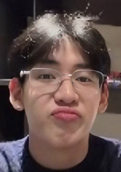 คนนี้พี่กันต์คนฮอต อย่ากระดุกกระดิ๊กตัวนะมันจะน่ารัก😁
#BamBam #뱀뱀 <a href="/BamBam1A/">BamBam</a> 
ก้มหน้า                       เงยหน้า