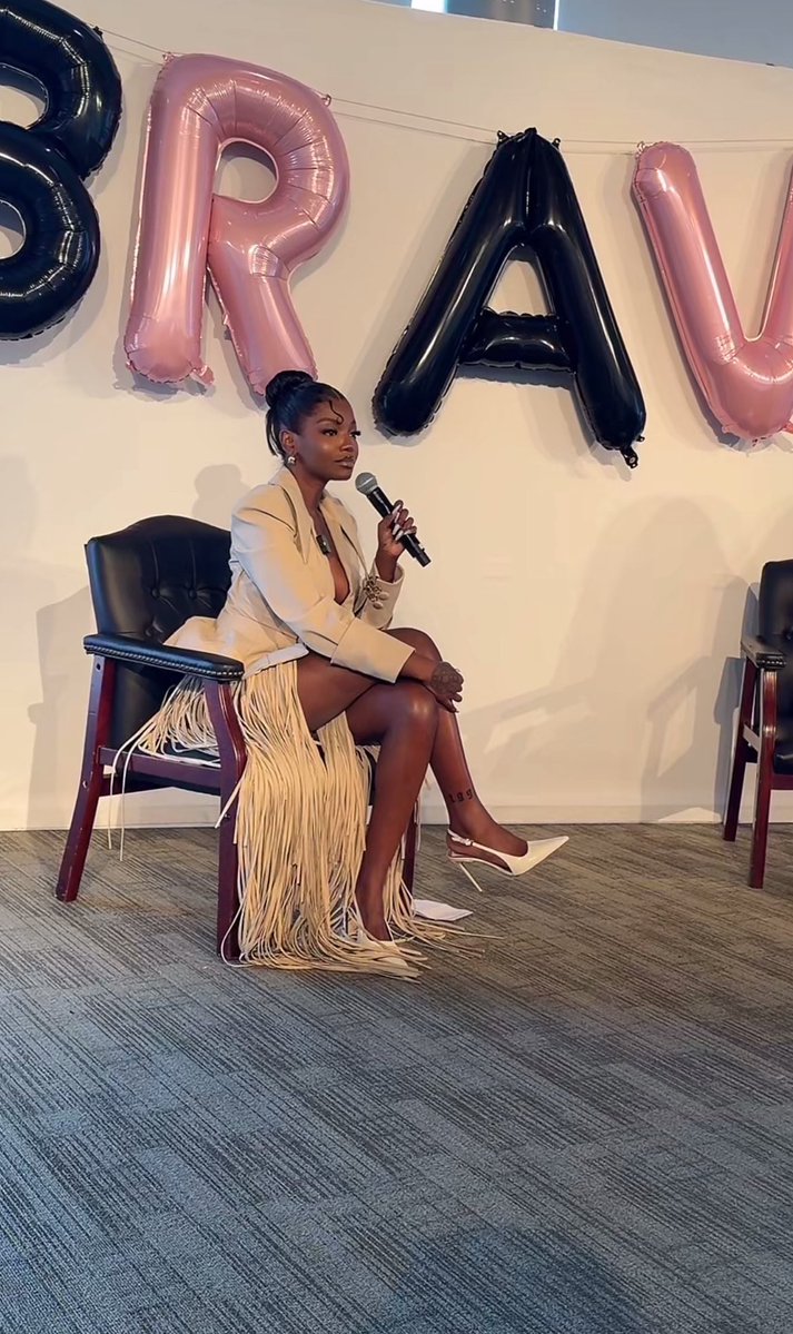 _𝐒𝐥𝐢𝐦𝐭𝐚𝐥𝐥 🤧♎️ tweet media