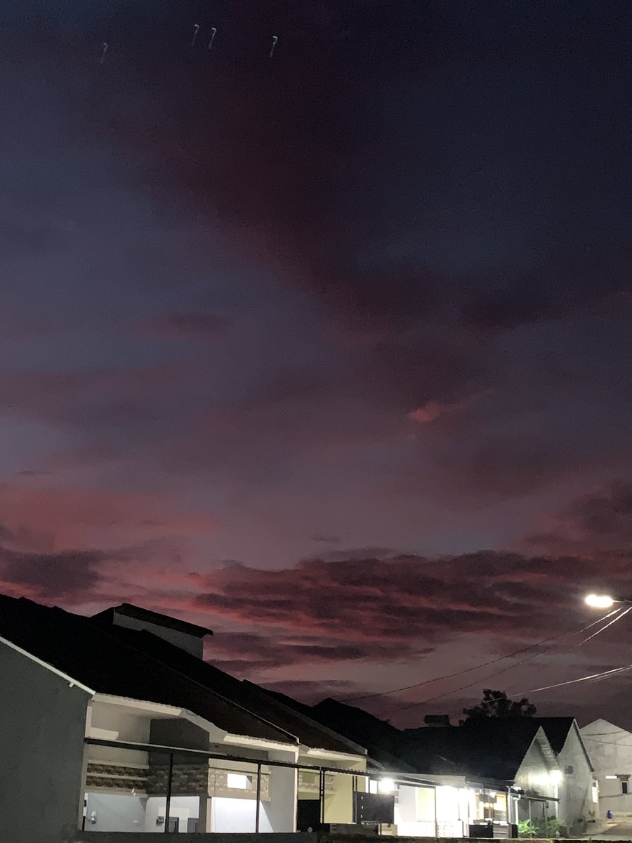 anotherdumpp tweet media