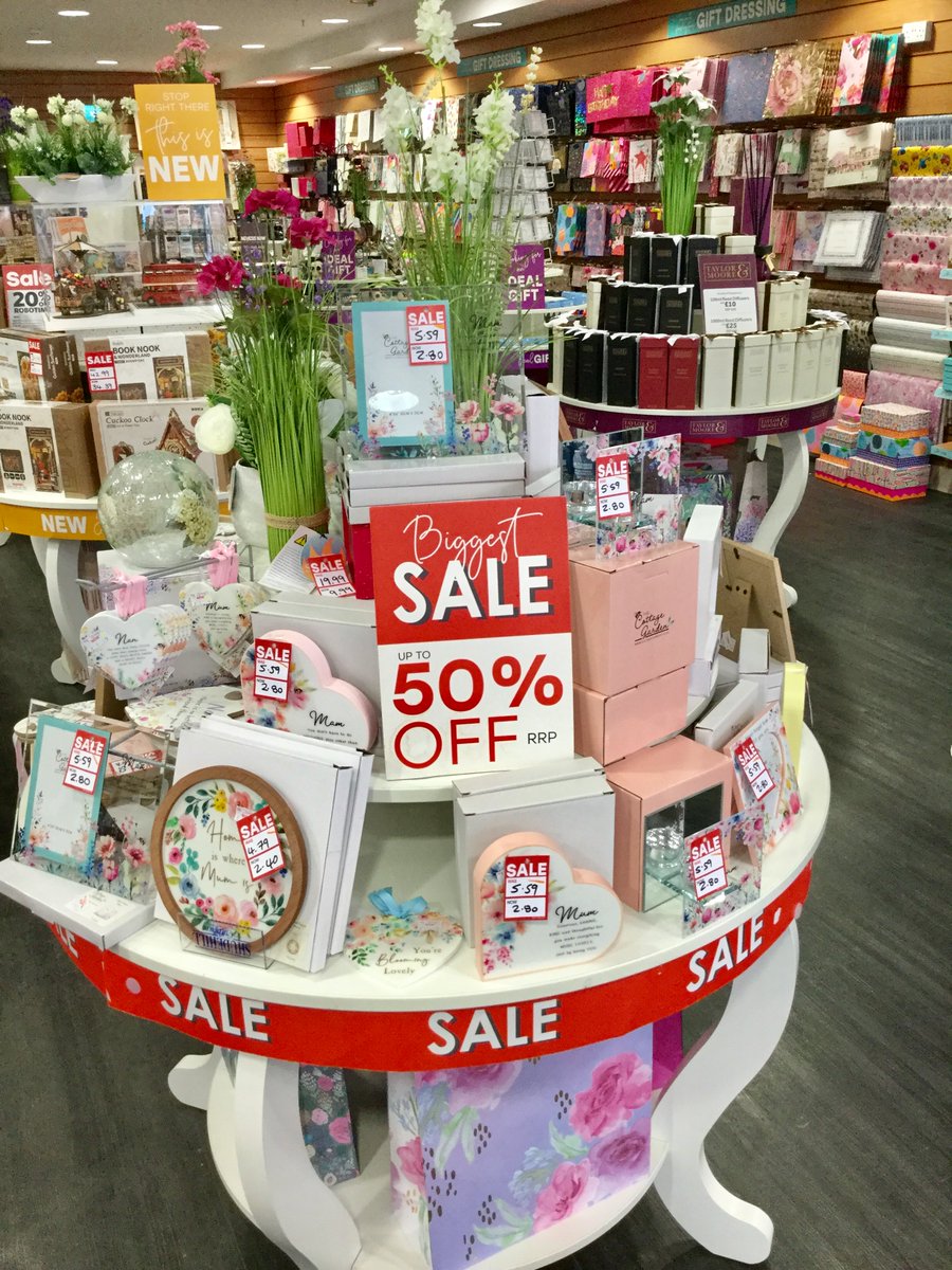 Hillstreetshop's tweet image. 💐 There's up to 50% off at Cardzone with offers on keepsake ornaments and Cosy Cuddles squishy pets 💞
#cardzonehillstreet #newinstore #sale #keepsakes #gifts #cuddlytoys #squish
