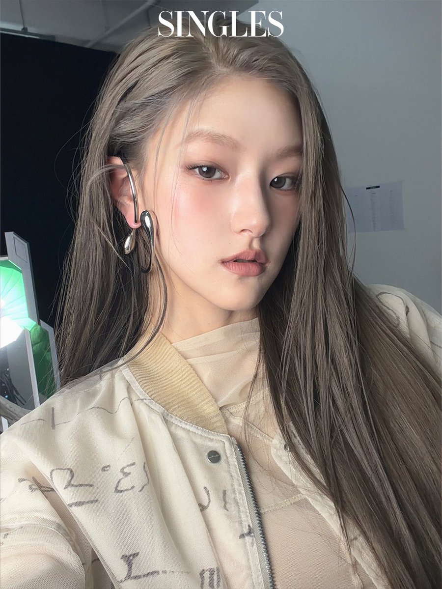 ✩ WHO IS SHE 👁️ tweet media