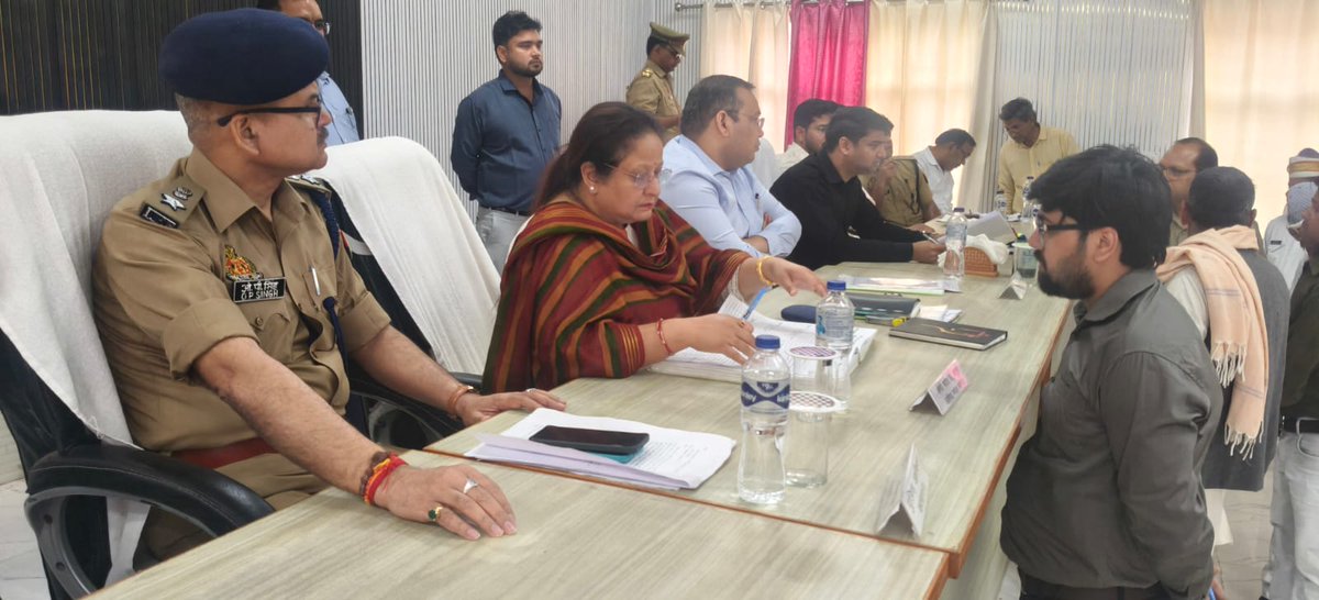 Commissioner Aligarh tweet media