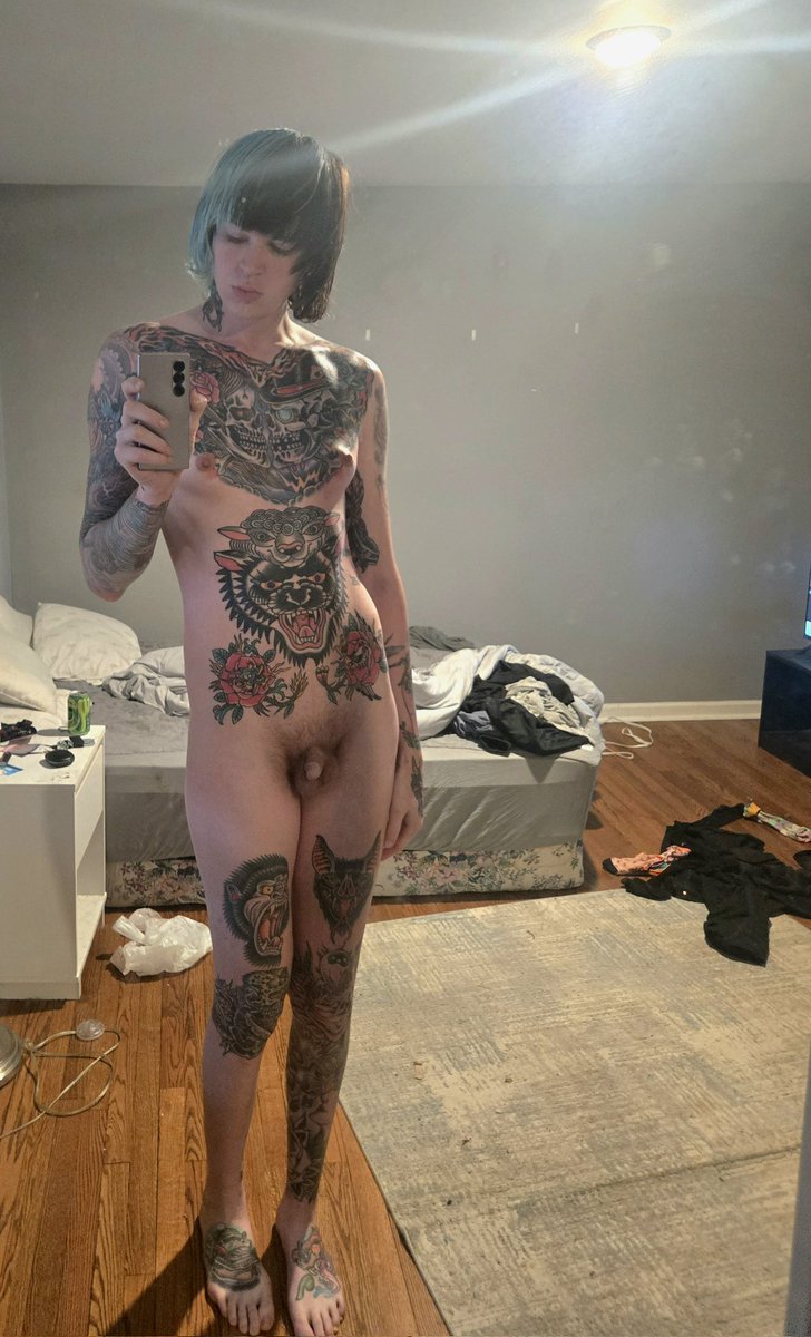 April6ft9's tweet photo. What 5 years of hormones does to a guy :3 https://t.co/fFnbf1LFw0