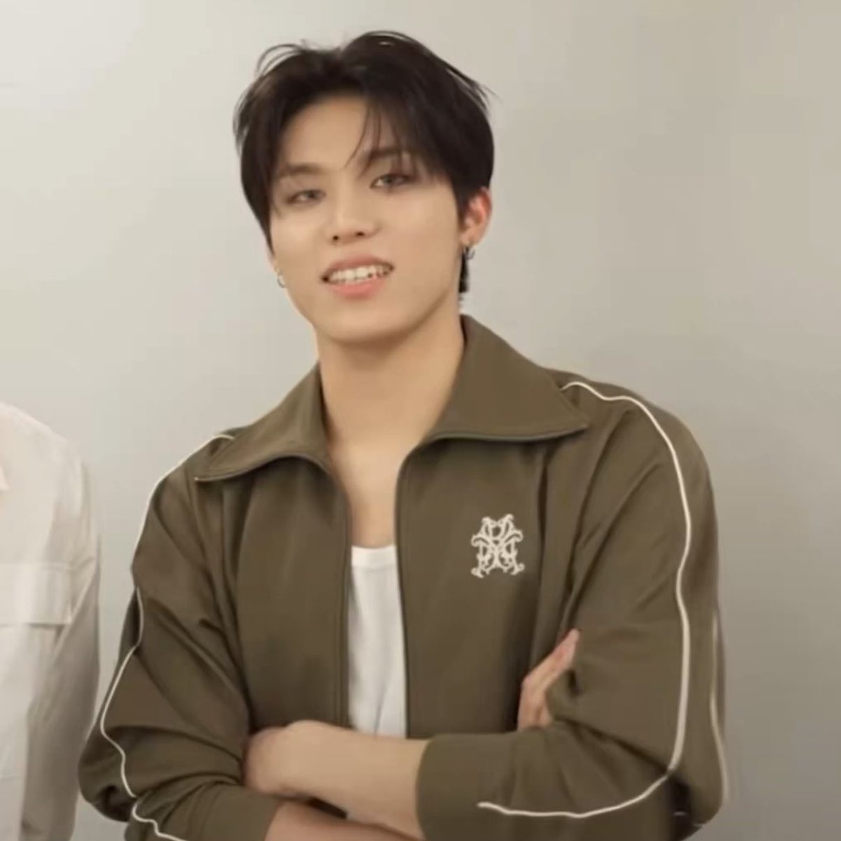 jexngwxx's tweet photo. jeongwoo you are so handsome 🥹🥹🥹 https://t.co/6vtkGIcX3k