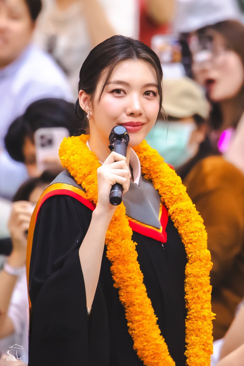 yes.iam.oukie🌈🌞❤️📸🎧🤓 tweet media