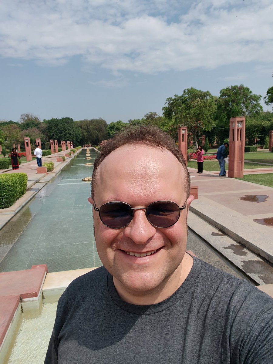 атомный хомячок tweet media