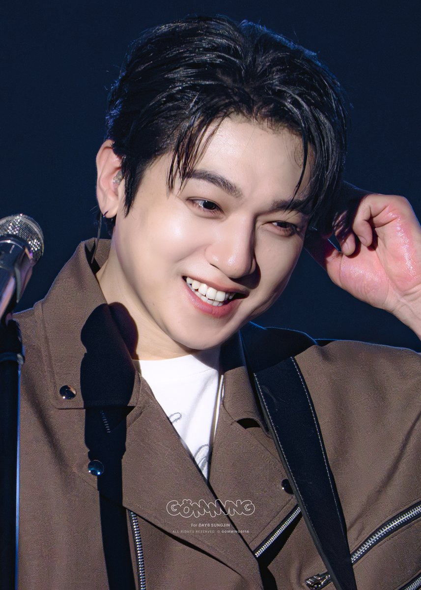 gomming0116's tweet photo. 260322 The DECADE in DAEJEON
왜 이렇게 웃는건데...🥹 🥹🥹
#성진 #SUNGJIN #데이식스 #DAY6 https://t.co/CNULbWM3FH