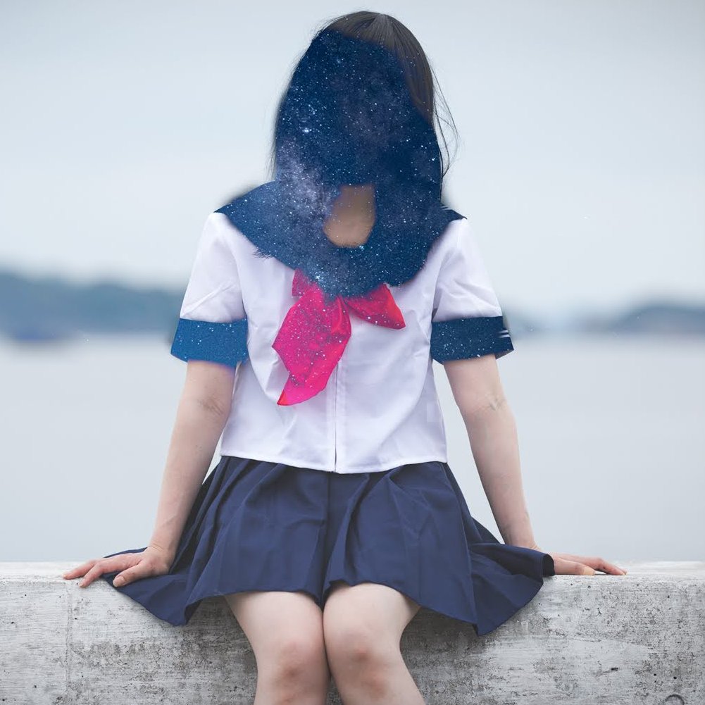 enchans1229's tweet photo. 前にnachoさんのセーラー服撮影したときに１枚目のような加工をしたんだけども、これのモチーフはヨルシカの「ただ君に晴れ」のMVなんです(２枚目) https://t.co/qK1PCKFypF