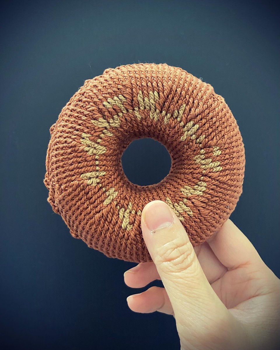 AlaKnitting's tweet image. 編みオールドファッションドーナツ。
(過去作)

#編み物 #crochet