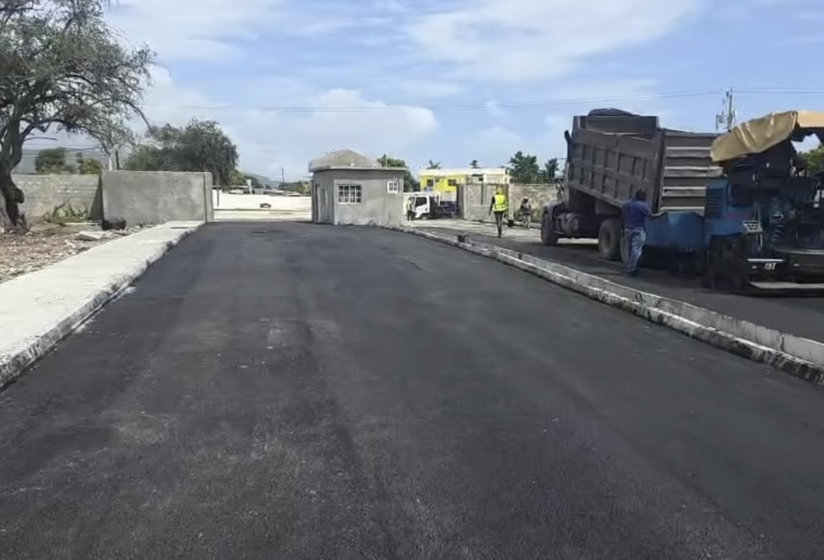 Damien King tweet media