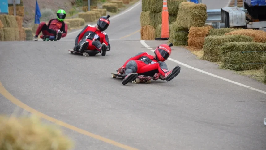 SportsDigestINT's tweet image. Street Luge: Fast and Thrilling Downhill Ride Sport

Full Story👉sportsdigest.in/street-luge-do…

#StreetLuge #ExtremeSports #AdrenalineRush #DownhillRacing #Speed