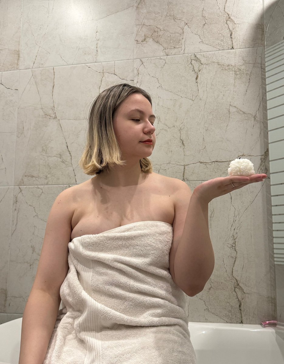 Emmi 🧸 tweet media