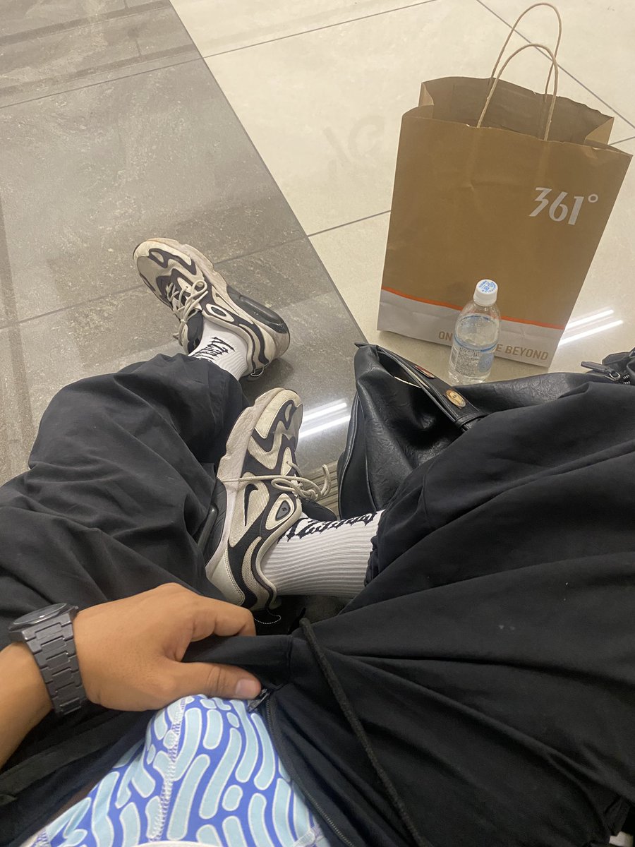 Vi La vi tweet media