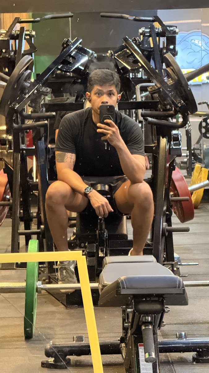 moving cow-cat tweet media