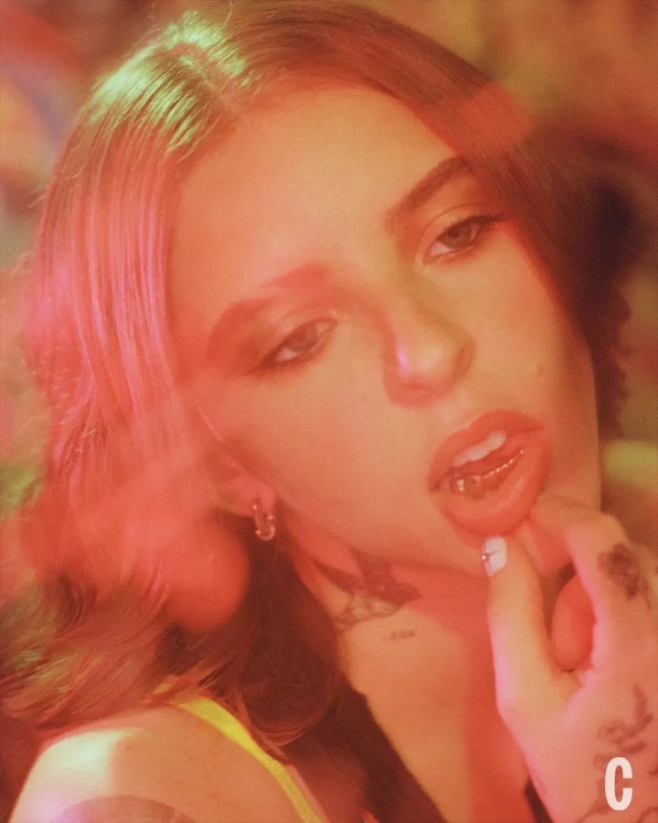 Young Miko Crew tweet media