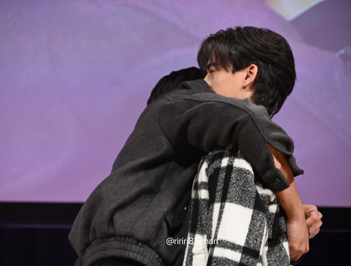 เฉือจ้ม tweet media