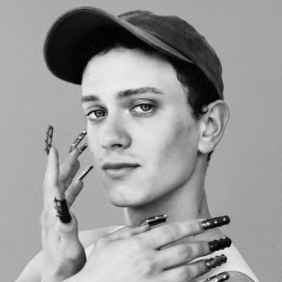 glitch | louis widow tweet media