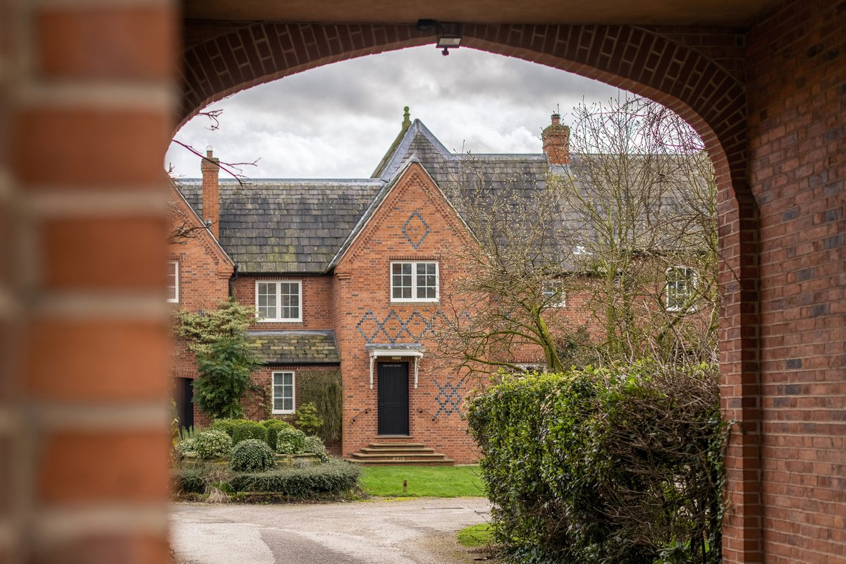 Arley Hall & Gardens tweet media