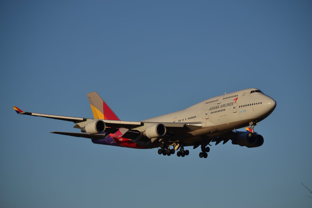 Mc3305's tweet photo. 旅客型のB747はもう殆ど日本に飛来してないということを今日知りました（ムショ帰り） https://t.co/vt0ssC92h6