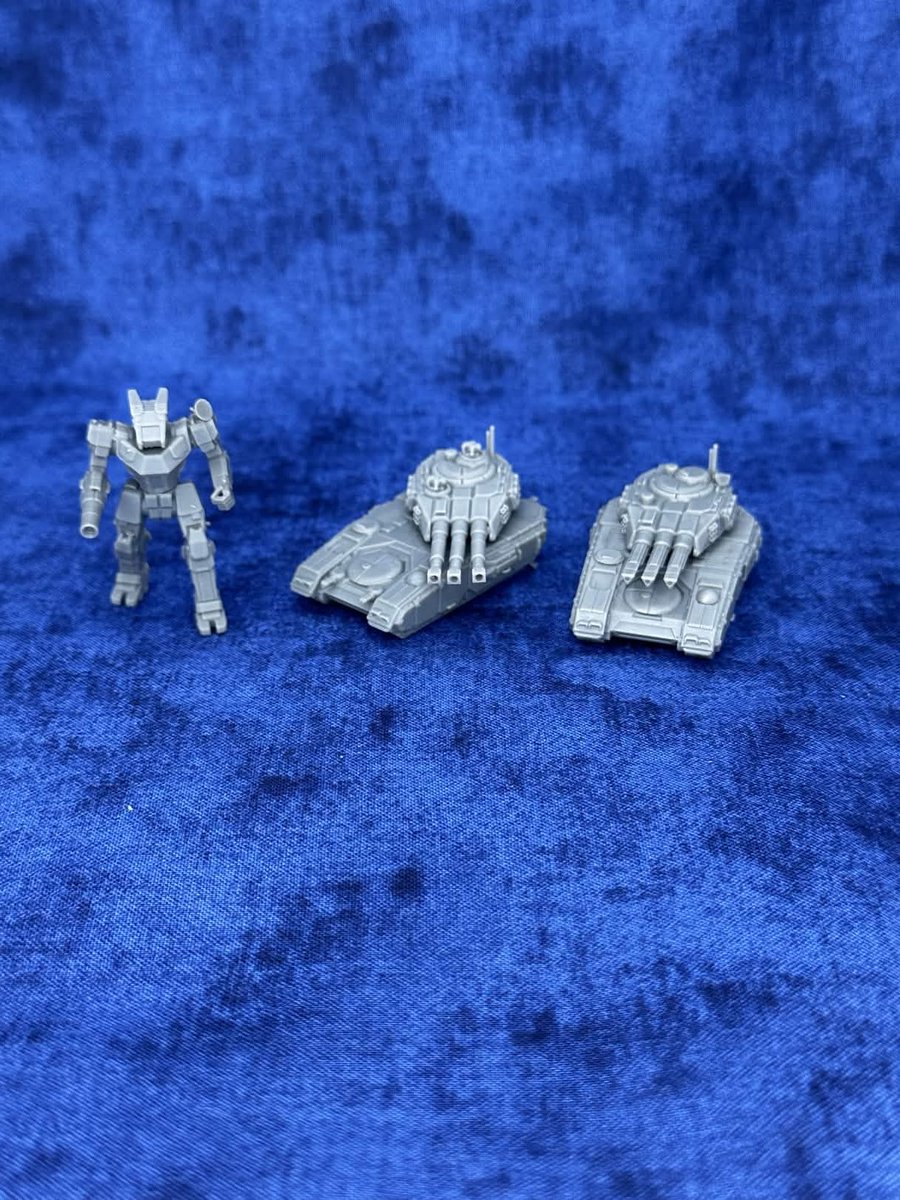 locust_labs tweet media