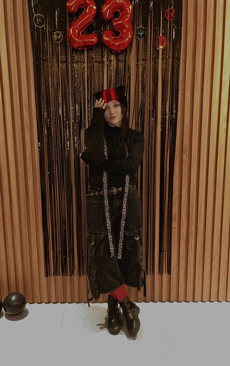 𝐧𝐢𝐜 🐈‍⬛ ⊬ tweet media