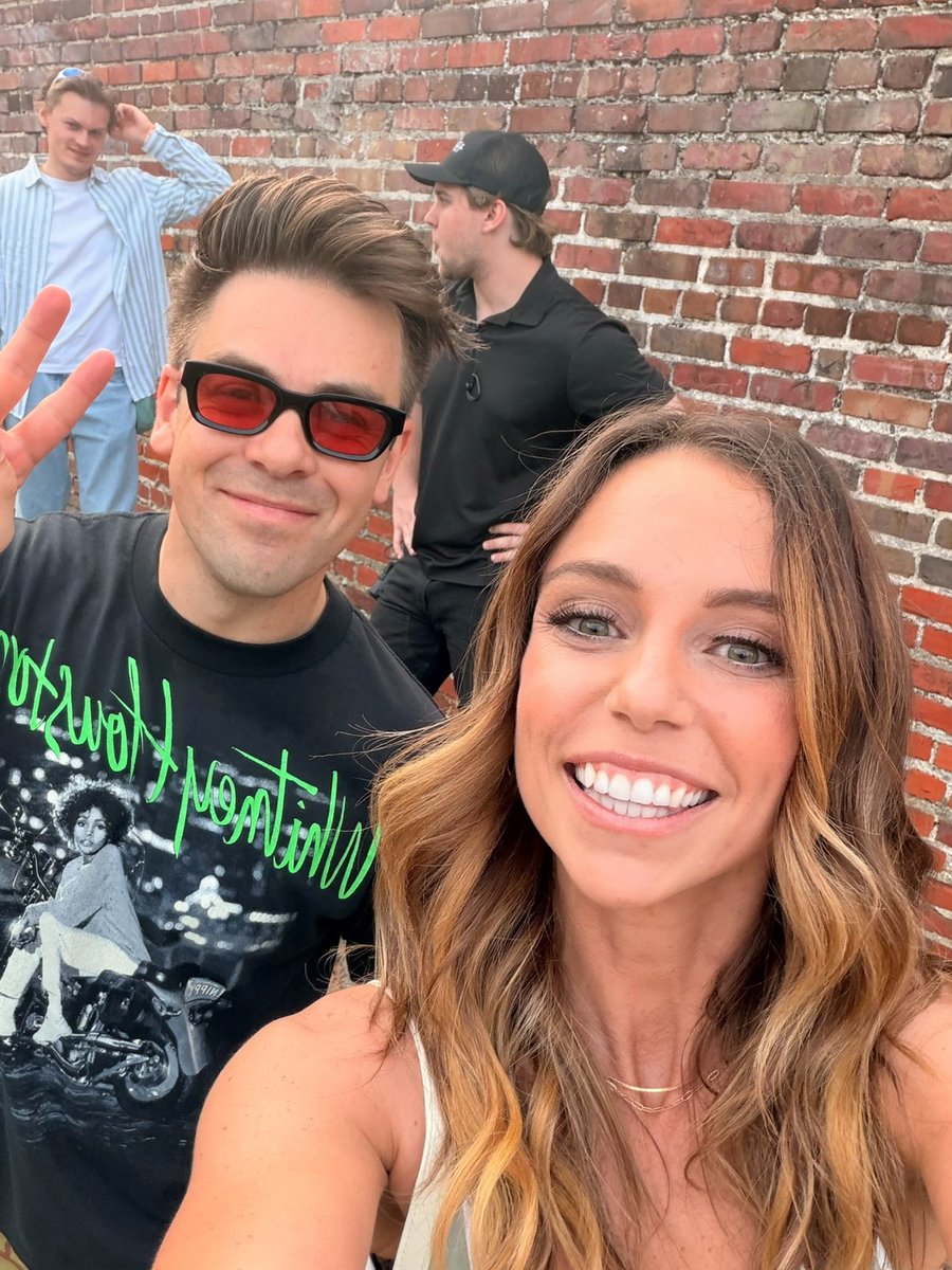reyedizzle's tweet photo. This is one of those pics that every social media is gonna see #codyko https://t.co/eVhgezVzjT