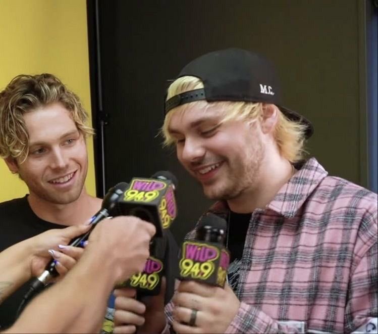 daily muke ꨄ tweet media
