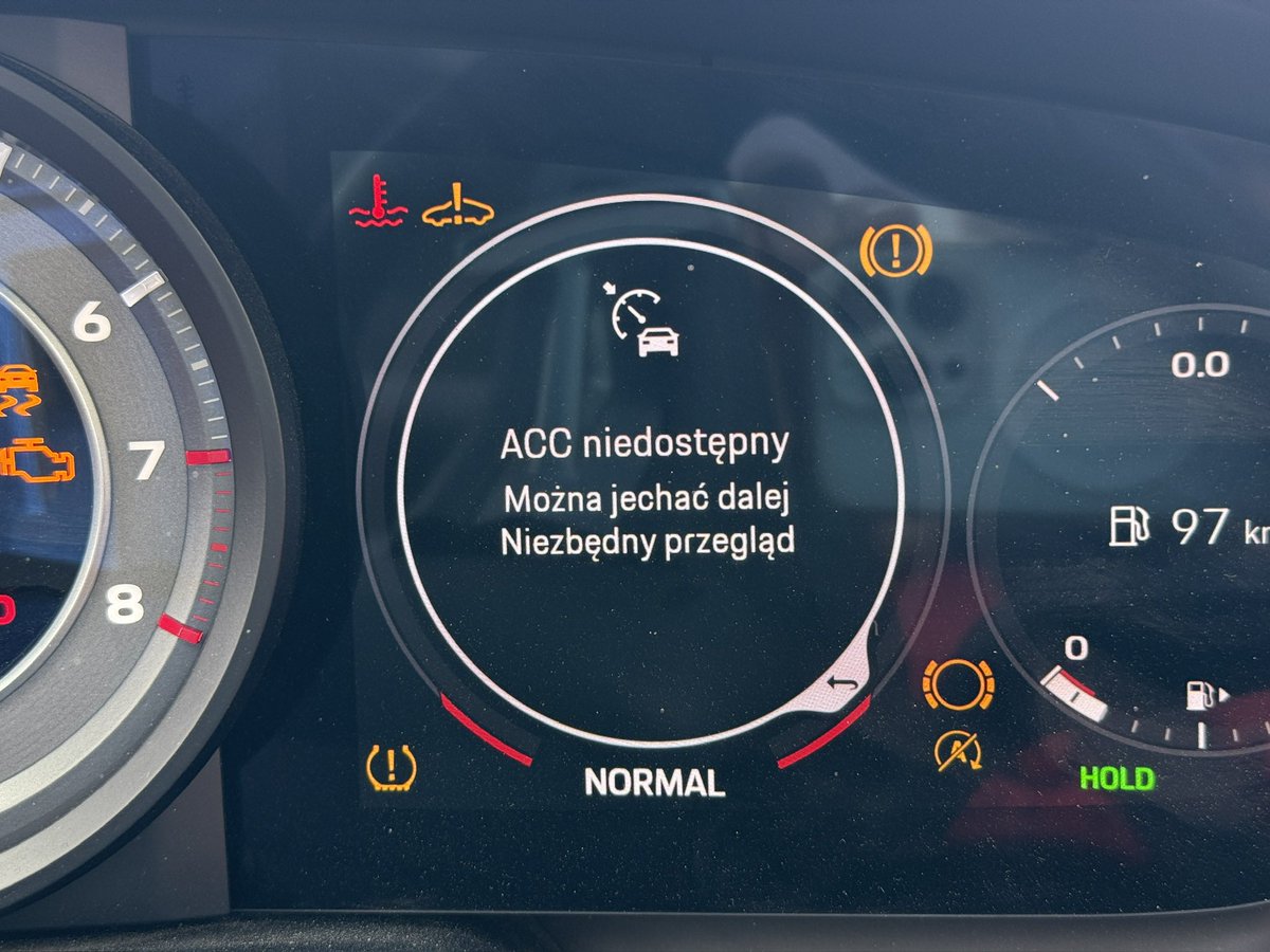 𝙩𝙤𝙢𝙖𝙨𝙯 tweet media