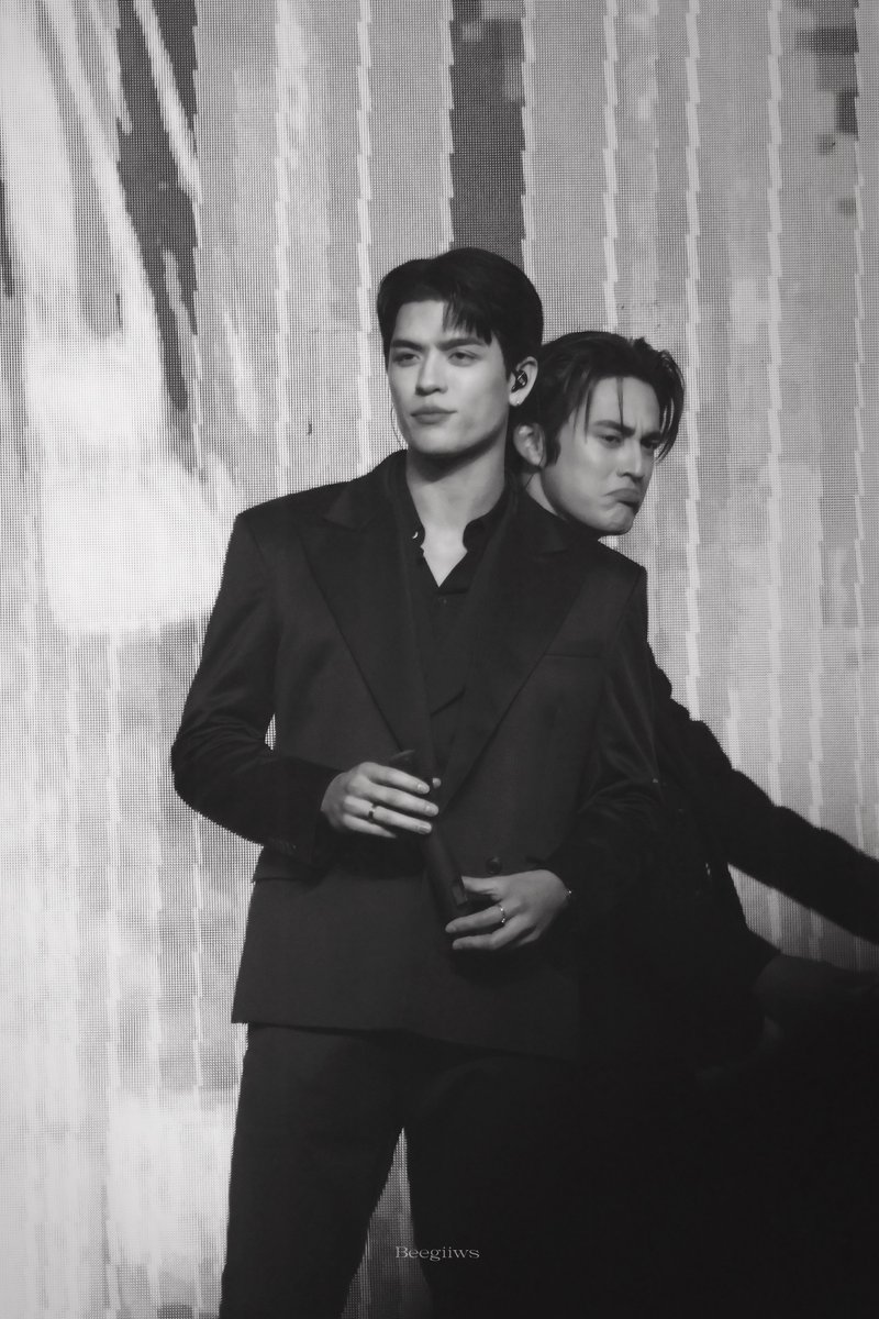 บีกวิ้น #OnlyFriendsDeamOn tweet media