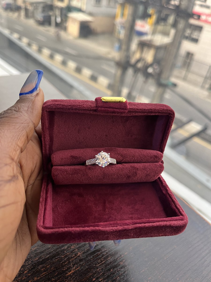 AUNTYMUSE tweet media