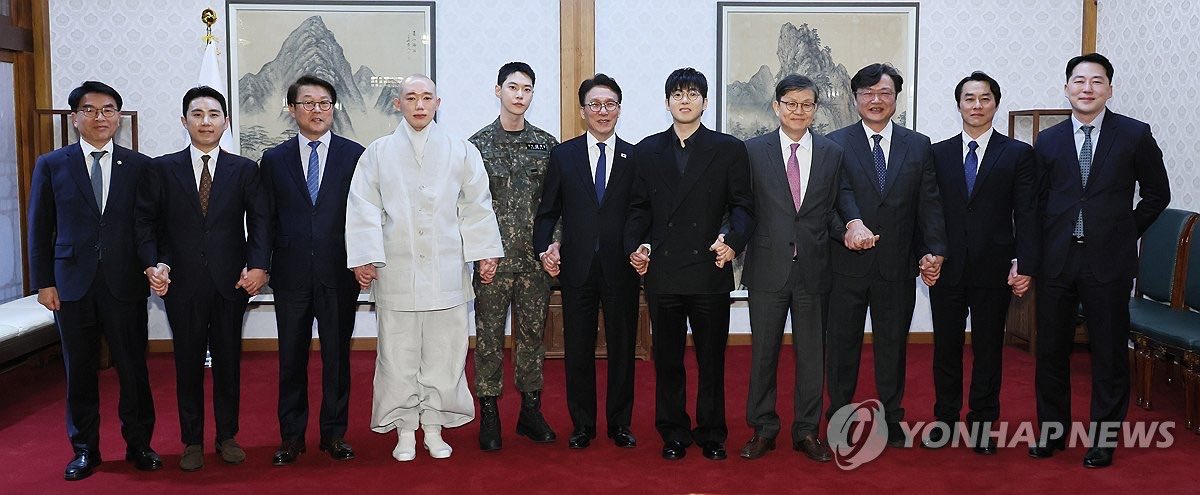 coconut ✳︎ ⟢˚₊‧ꕥ ݁.˖ tweet media