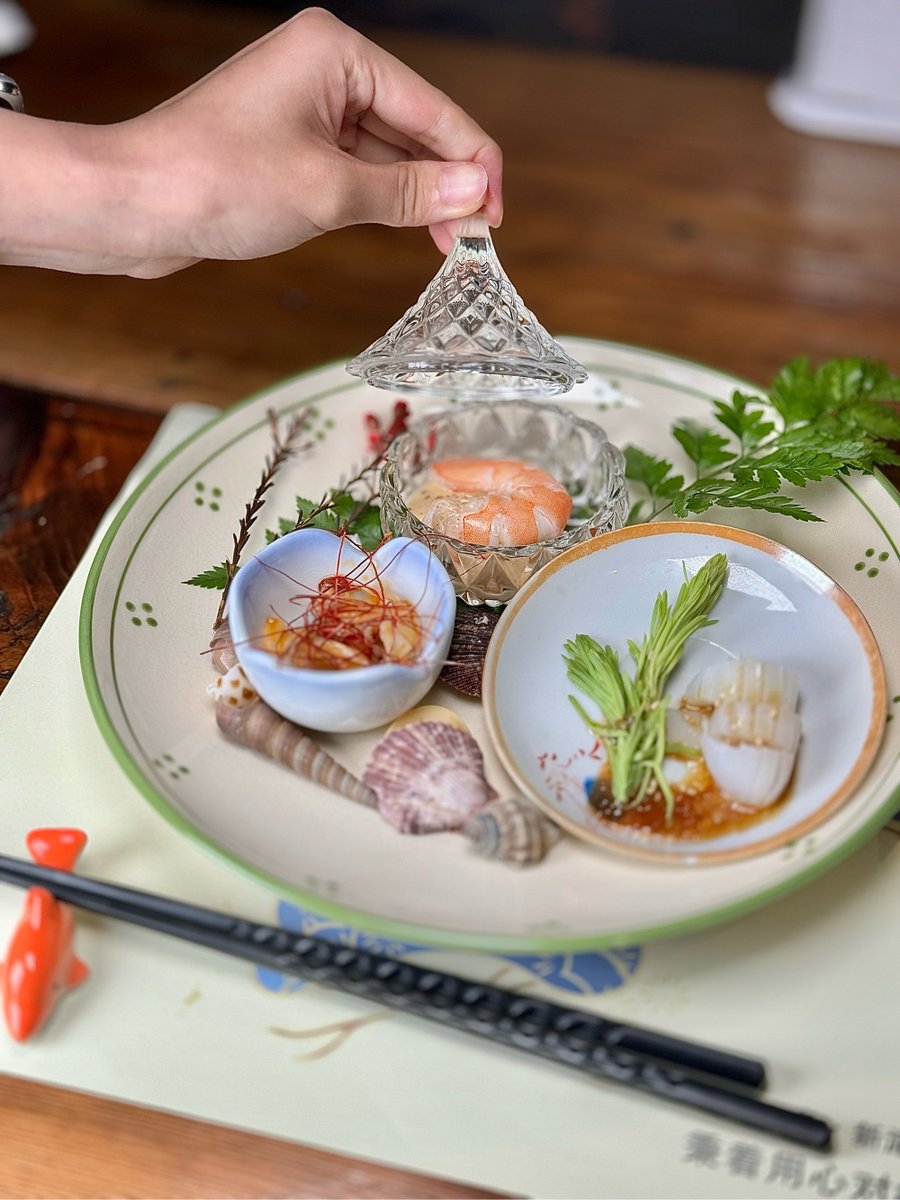 linda tomasek tweet media