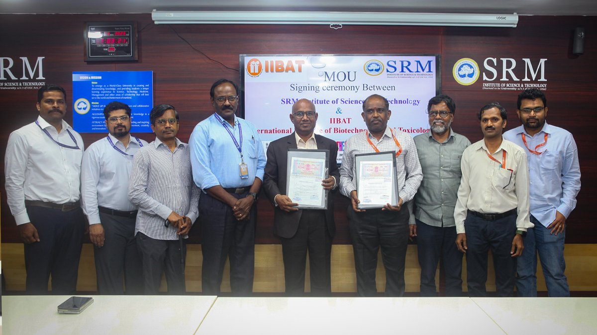 SRM_Univ's tweet image. SRMIST strengthens its research ecosystem!

The Dept. of Biotechnology signs an MoU with IIBAT to advance research in toxicology, bio-efficacy &amp;amp; biotech, while enabling GLP-compliant labs &amp;amp; OECD-aligned training.

#SRMIST #Biotechnology #MoU #Research #Innovation #Toxicology