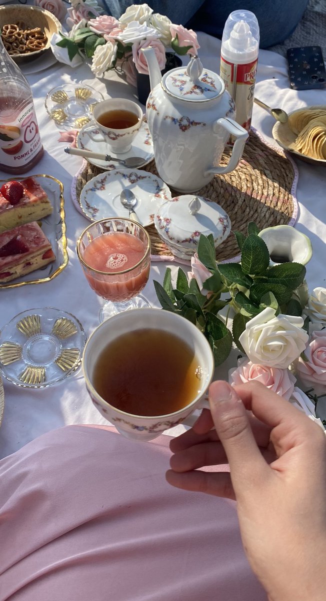 pinkxgun tweet media