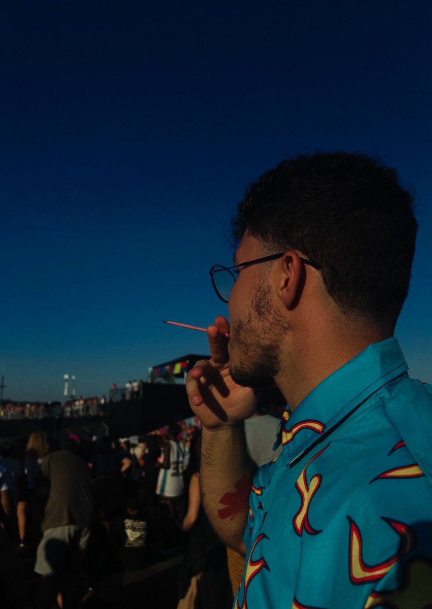 RKid VIU OASIS NA GRADE EM MANCHESTER tweet media